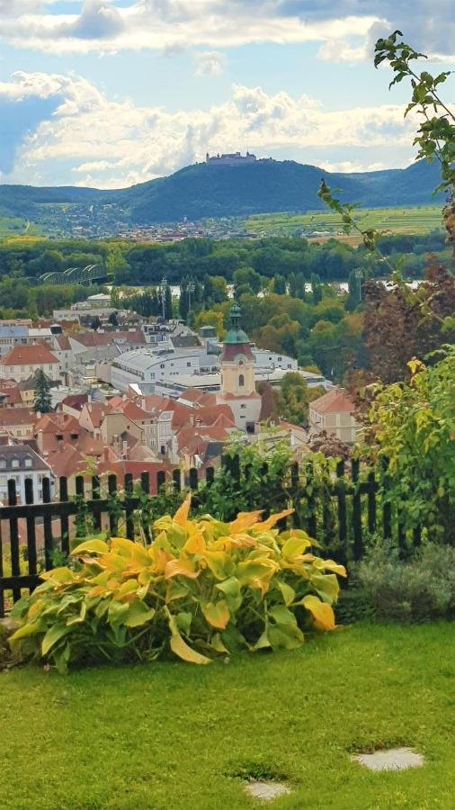 Blick Ueber Krems Mit Gartenpavillon Krems an der Donau Exterior foto